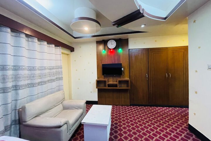 Room 49 of 74