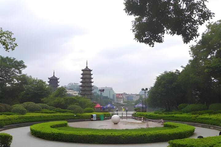 Echarm Hotel Guilin City Center Xiangbi Mountain Scenic Spot