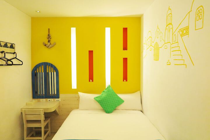 Room 6 of 46