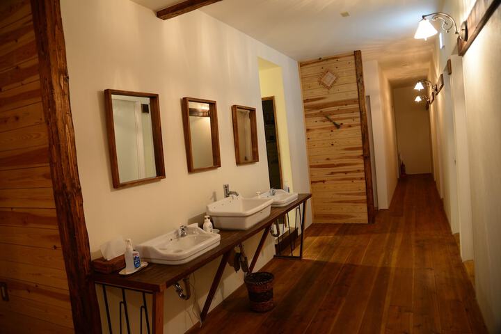 Room 19 of 57