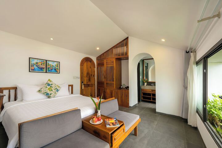 Room 15 of 89