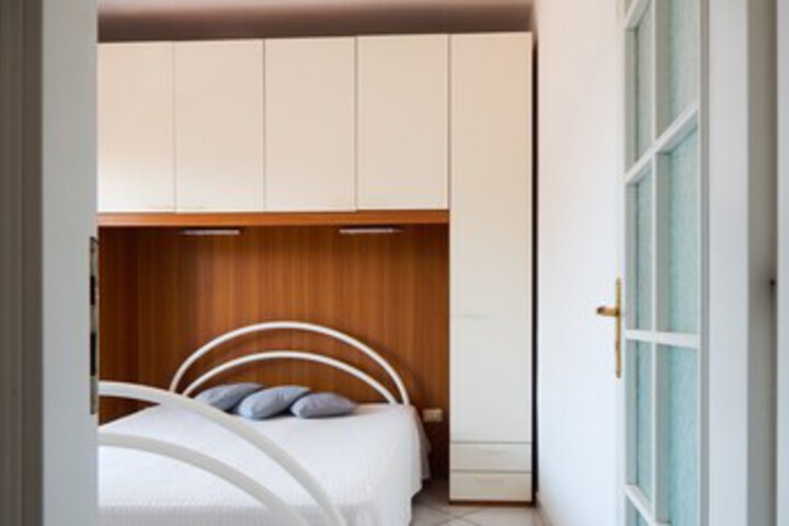 Room 41 of 60