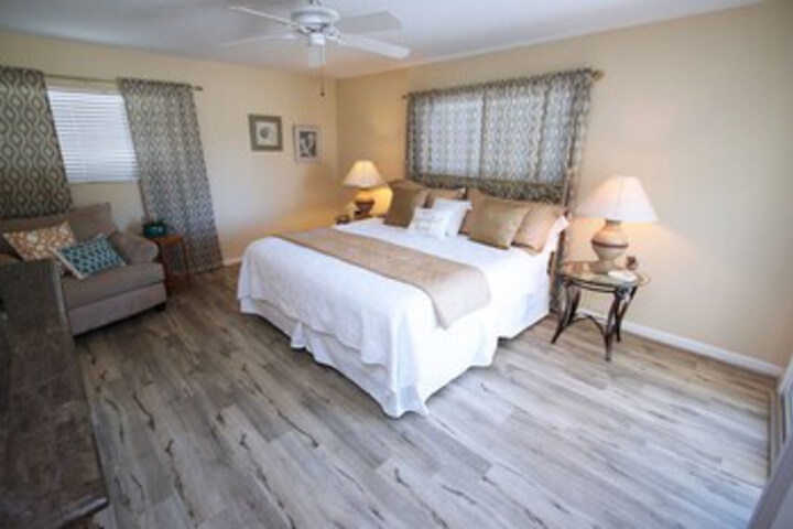 Room 15 of 18