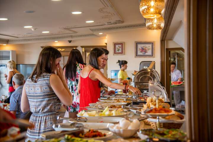 Dining 80 of 119