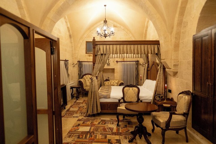 Room 46 of 70