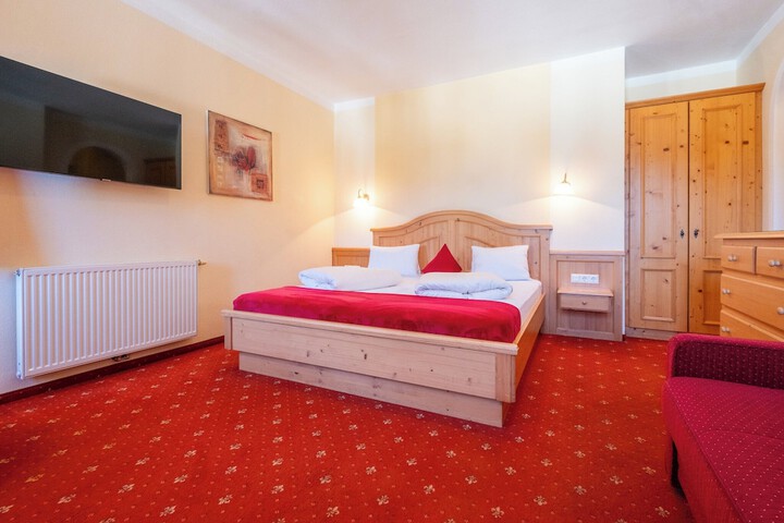 Room 8 of 39