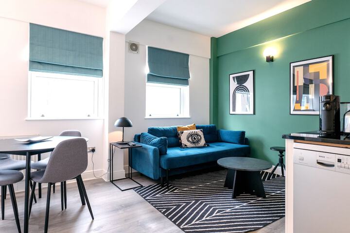Room 14 of 19