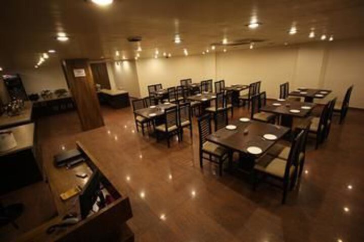 Dining 23 of 23