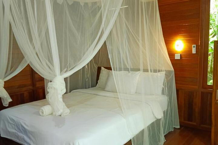 Hotel Entry