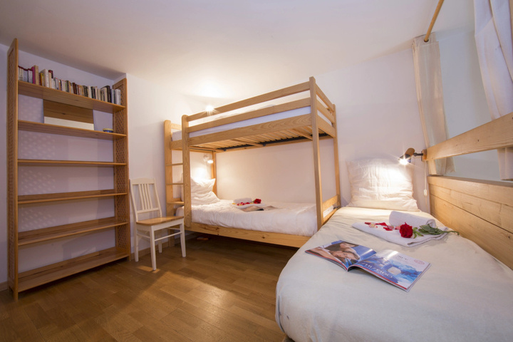 Room 4 of 15