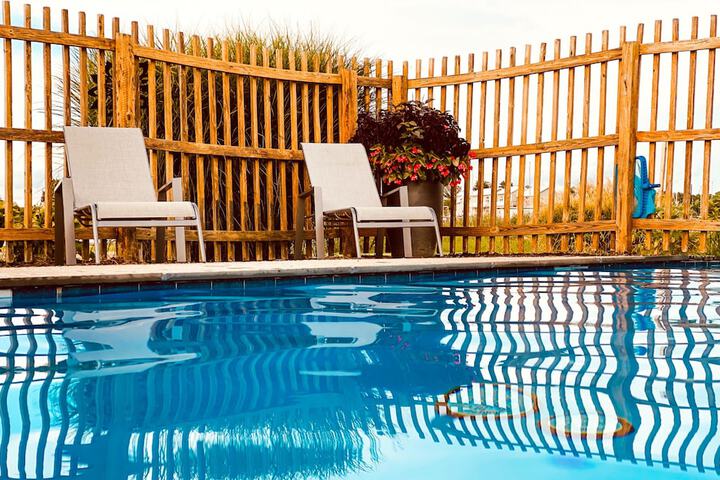Pool 37 of 65