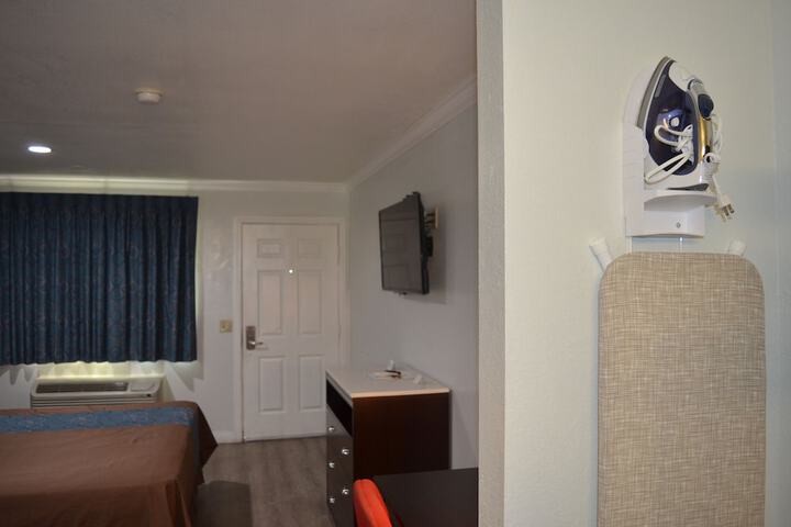 Standard | King Bed (13 of 33)