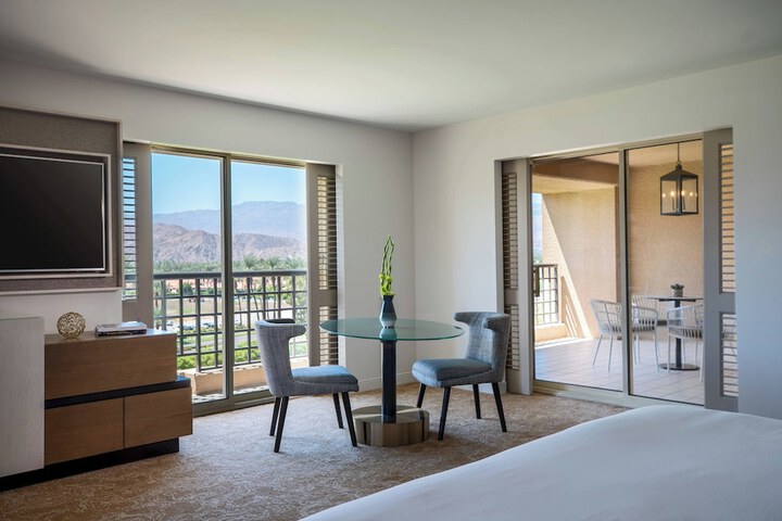 Room 15 of 175