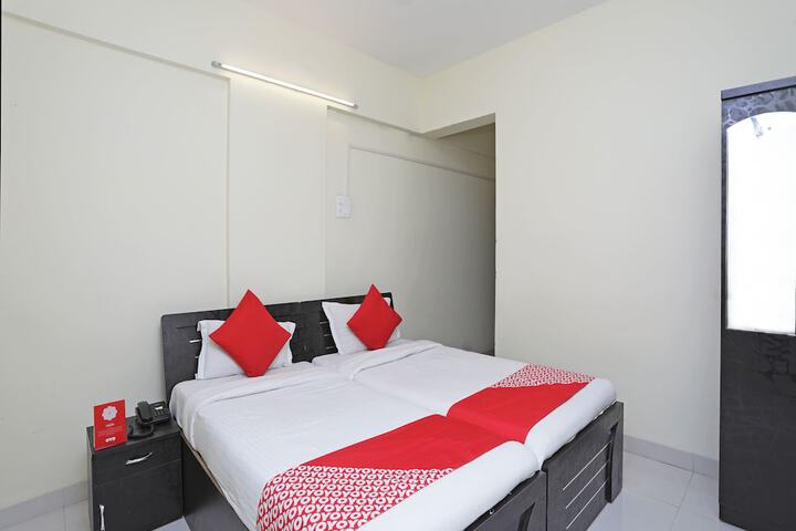 Room 13 of 19