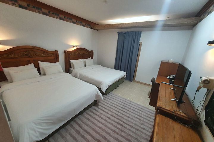 Room 14 of 55