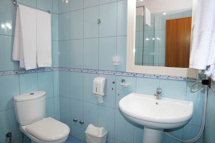 Room 14 of 22