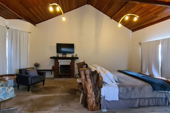 Room 8 of 37