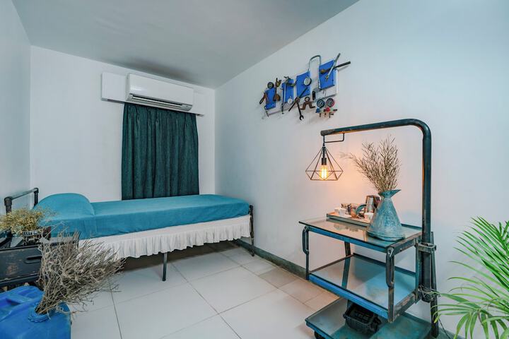 Room 9 of 41
