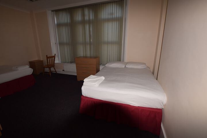 Room 8 of 32