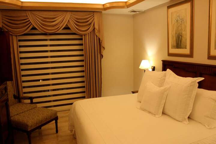 Room 7 of 79