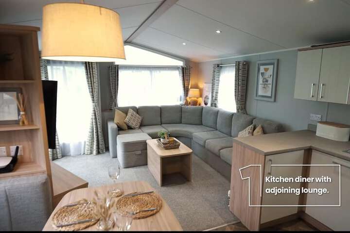 8 Guests - 3 Bedrooms - Pet Friendly - Lakeview in Windermere