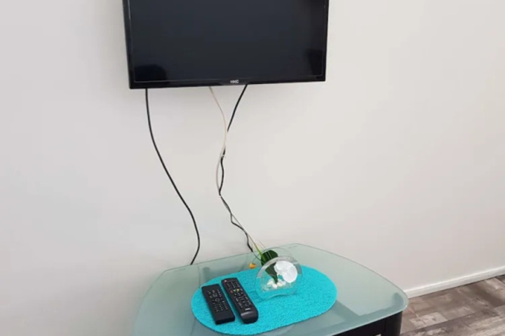 Room 4 of 13