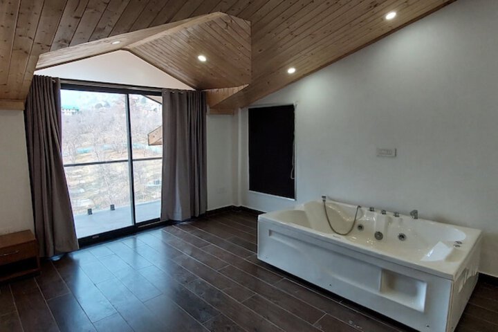 Spa 16 of 23