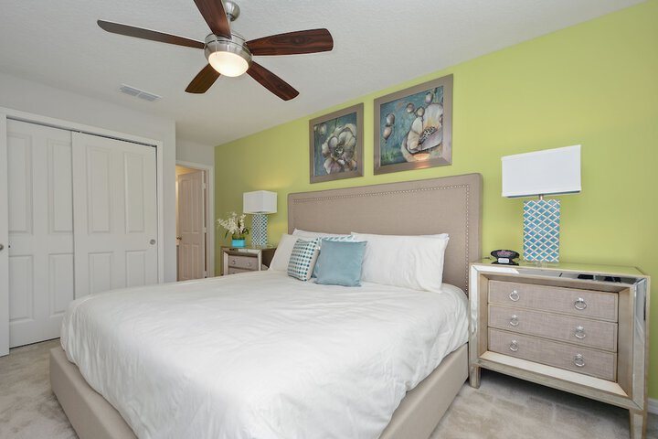 Room 7 of 27