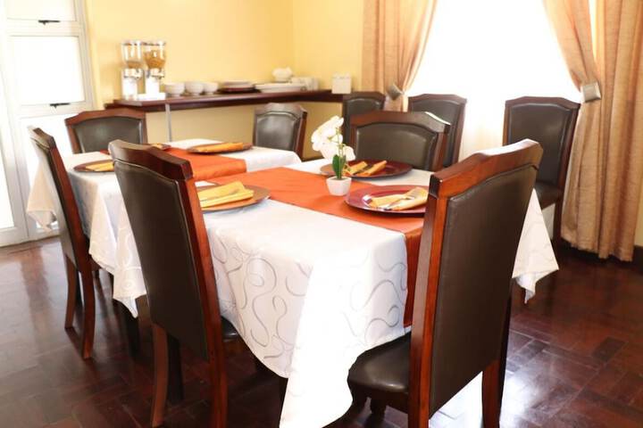 Dining 22 of 31
