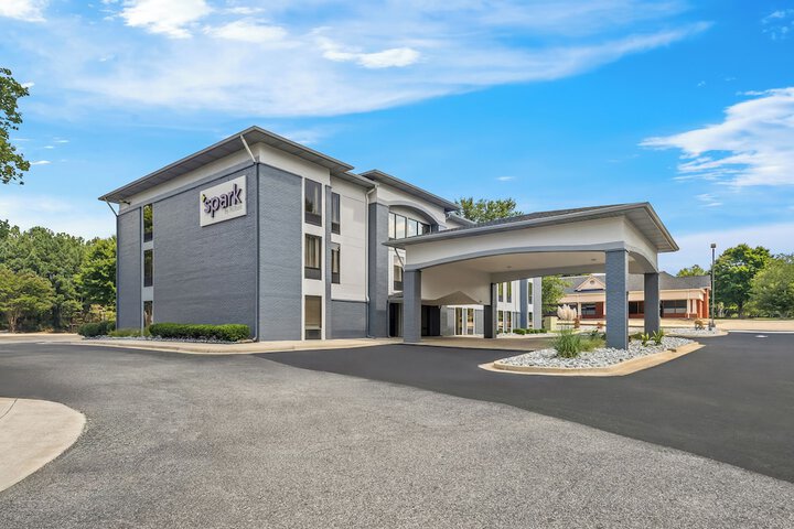 Spark by Hilton Alpharetta Roswell in Alpharetta, GA