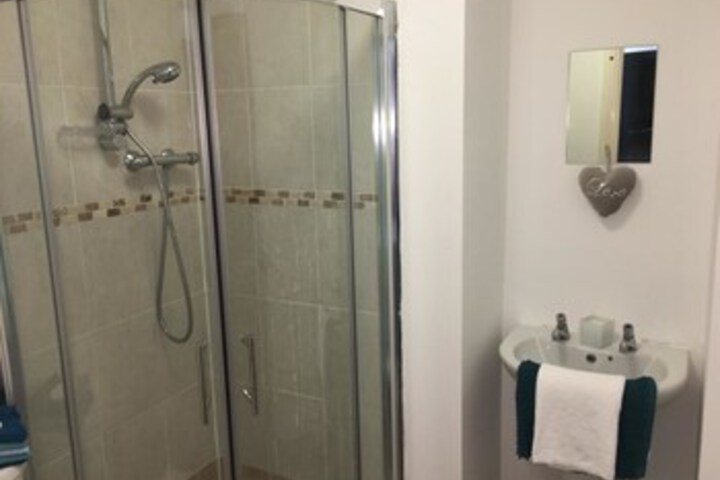 Room 2 of 41