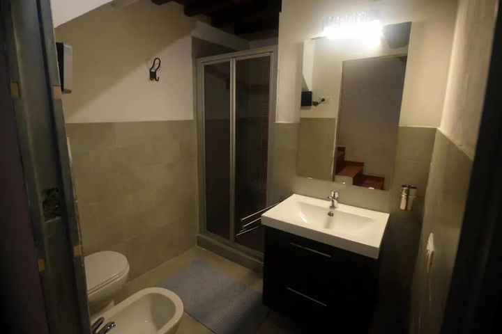 Room 8 of 26