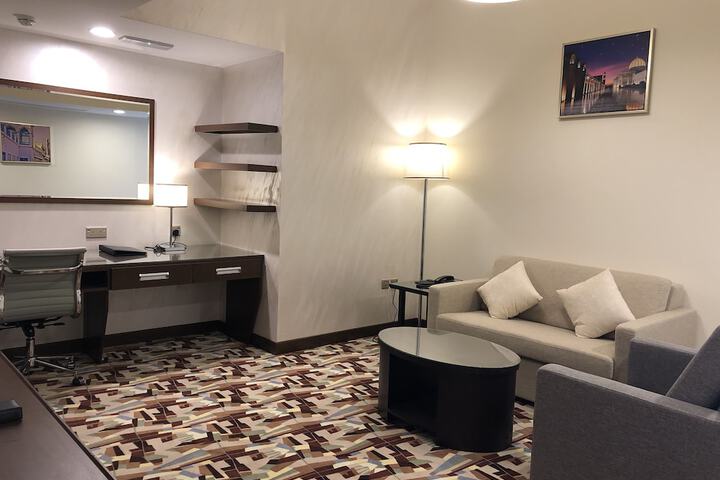 Room 10 of 55