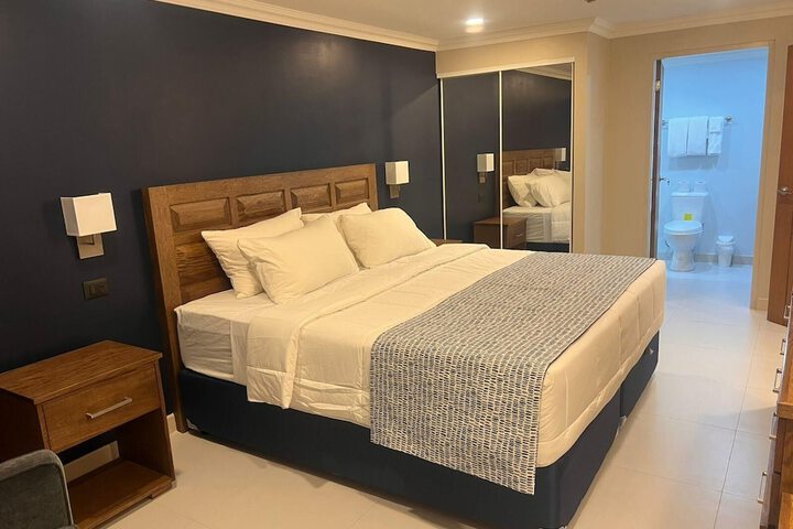 Room 8 of 31