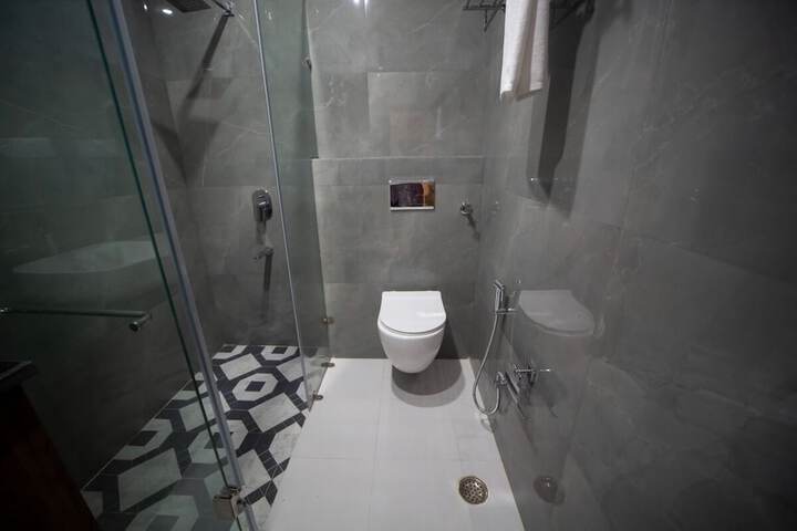 Room 20 of 38