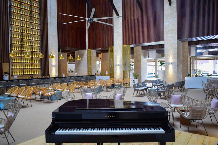 Hotel Interior 16 of 322