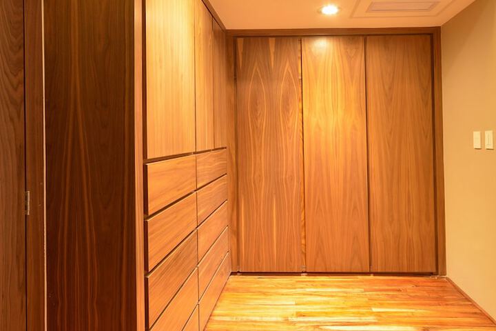 Room 32 of 86