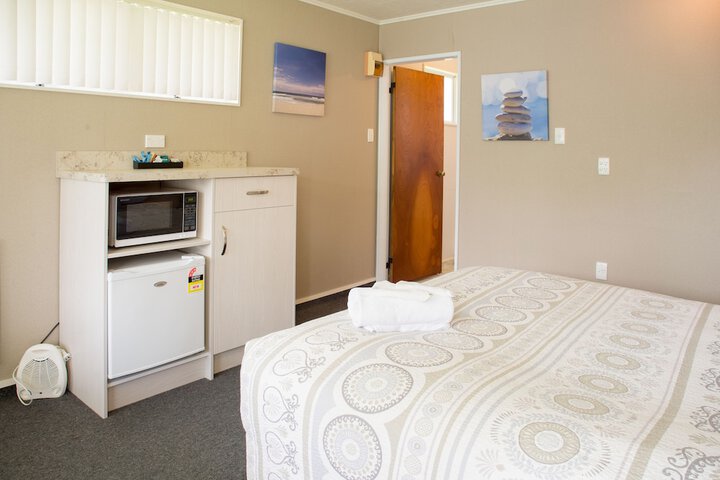 Room 10 of 66
