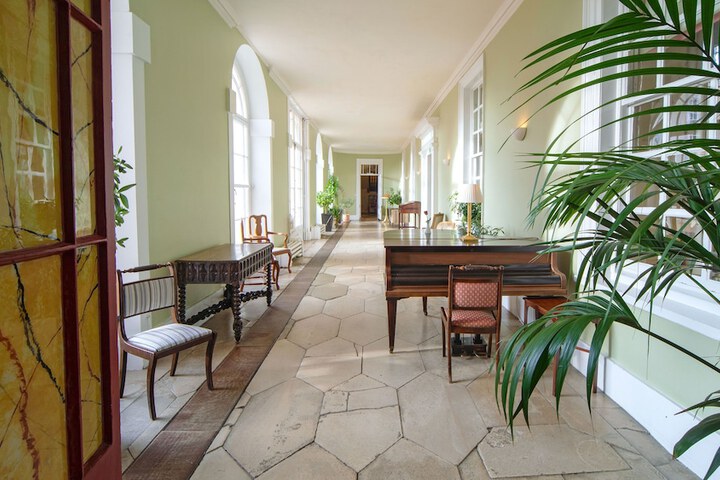 Ballroom/Hall 83 of 99