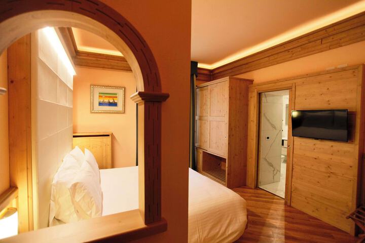 Room 30 of 107