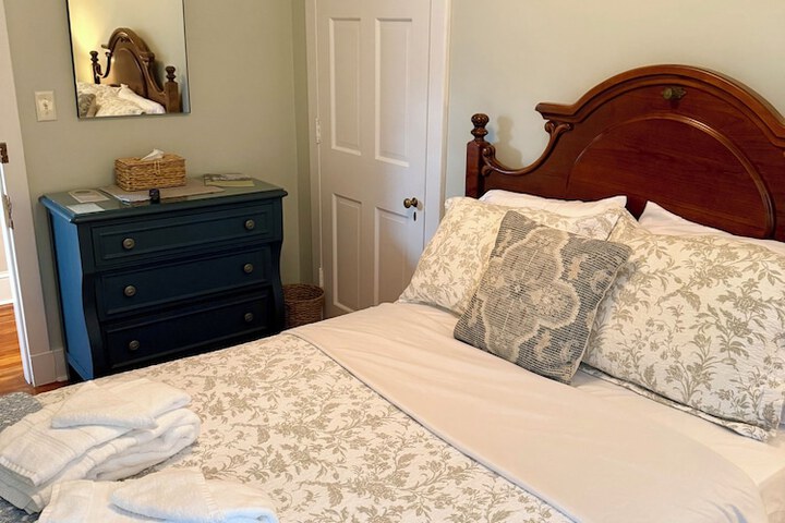 Room 12 of 65