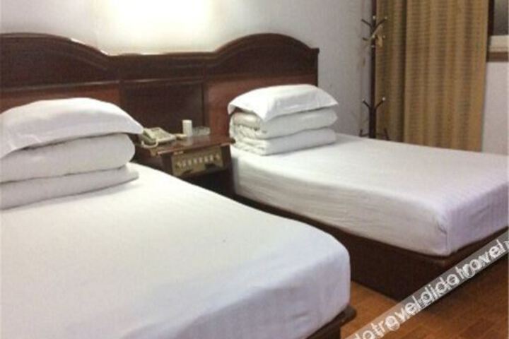 Dongping Xiyuan Hotel