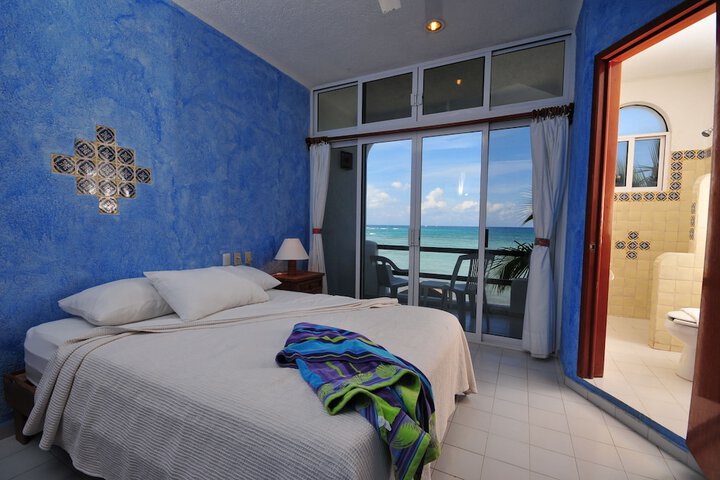 Room 4 of 70