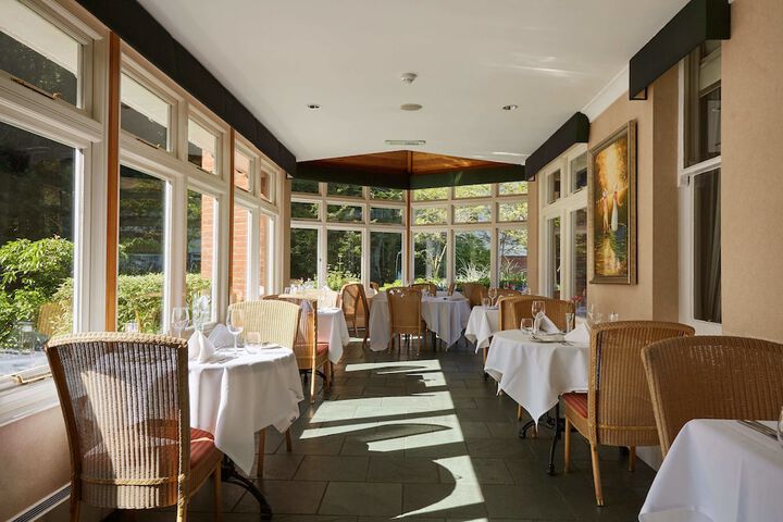 Dining 70 of 142