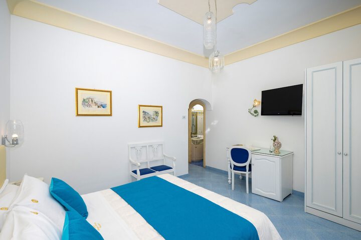 Room 7 of 116