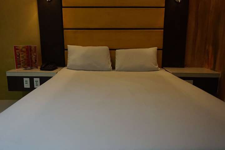 Room 19 of 27