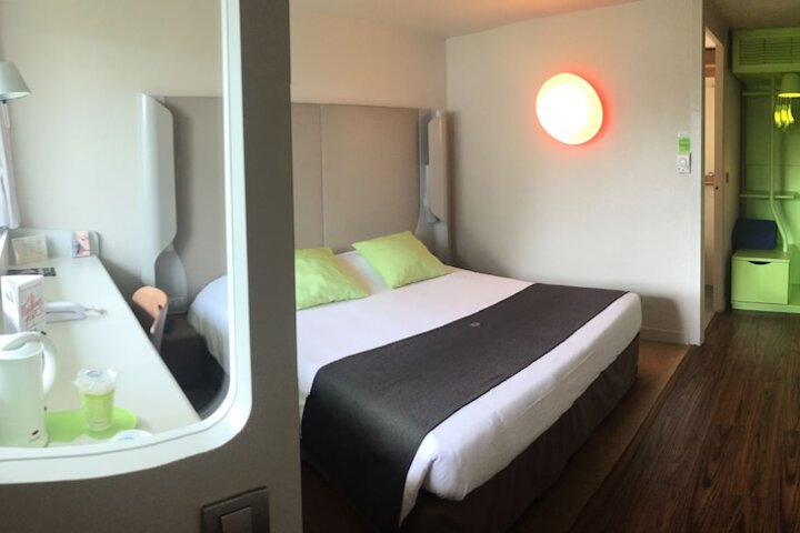 Room 3 of 34