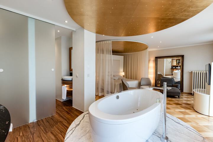 Room 45 of 70