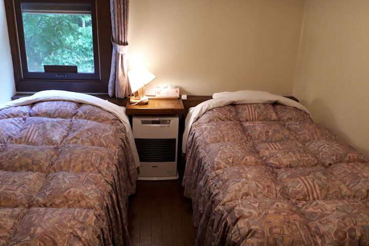 Room 22 of 128