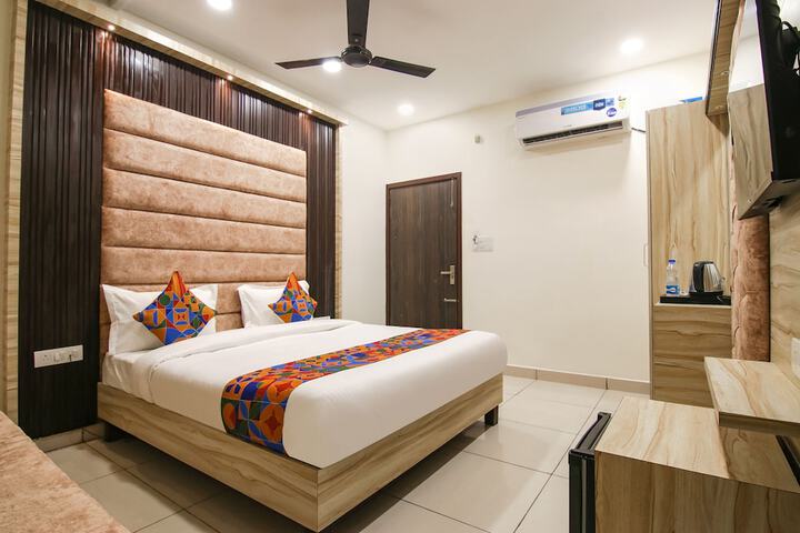 Room 21 of 29